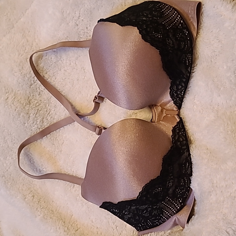 Victoria secret push-up padded bra